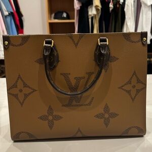 Louis Vuitton OnTheGo Mm